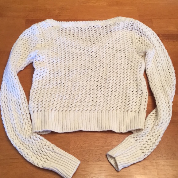 EUC loose knit v neck sweater- great for layering - Picture 4 of 4